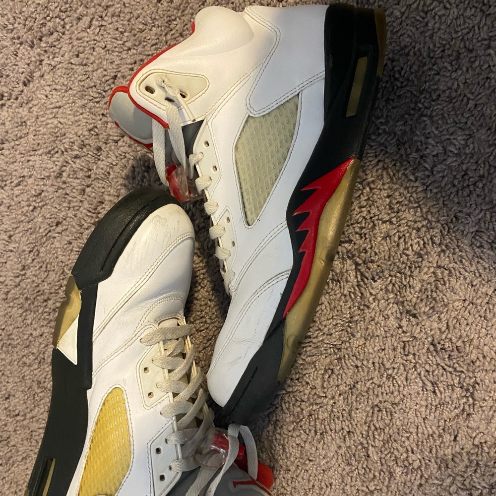 Jordan Retro 5 “Fire Red” 2013 - Picture 3 of 5